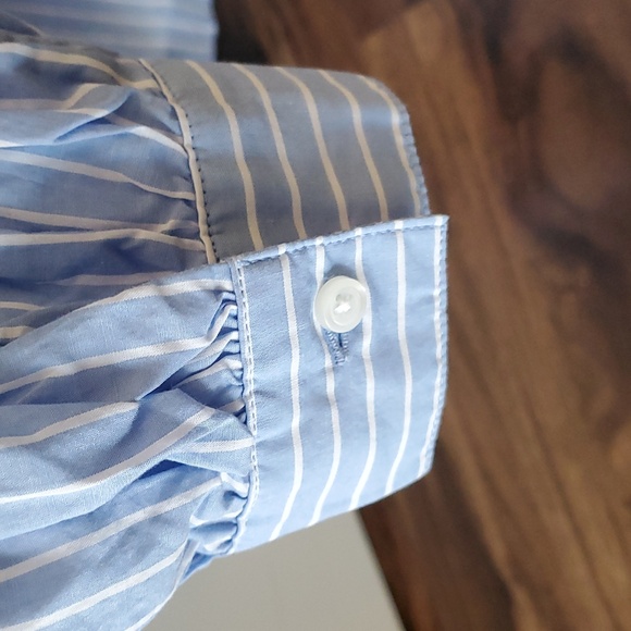 New w/Tags Gap Ruffle Top Size Small - Picture 8 of 10